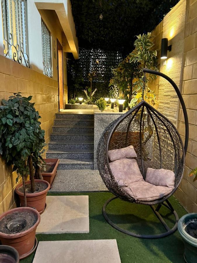 Luxury Flat With Garden And Private Entrance شقة فاخرة بحديقة و مدخل خاص Каир Экстерьер фото