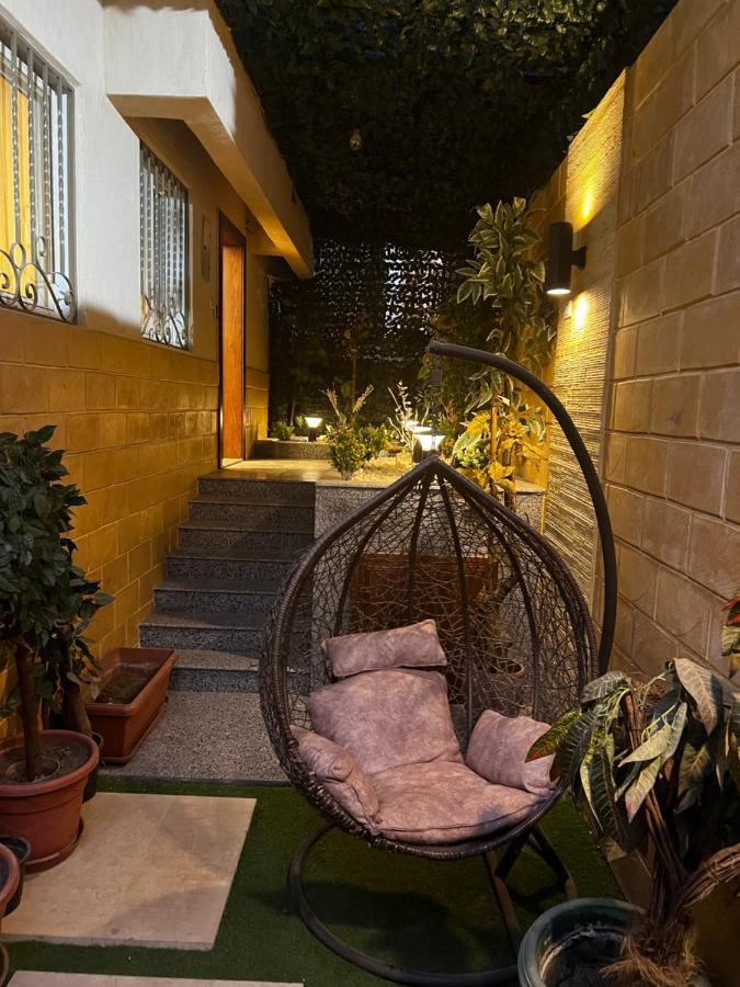Luxury Flat With Garden And Private Entrance شقة فاخرة بحديقة و مدخل خاص Каир Экстерьер фото