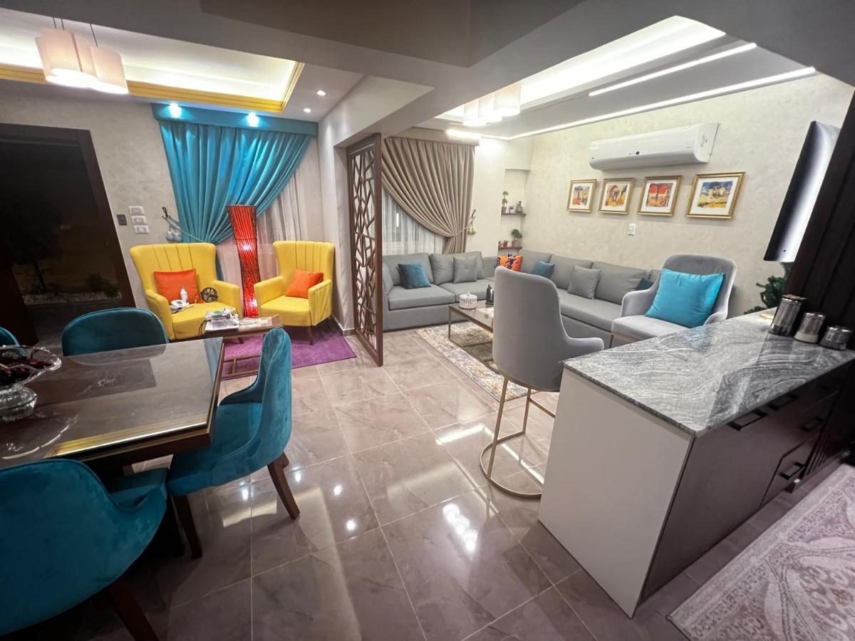 Luxury Flat With Garden And Private Entrance شقة فاخرة بحديقة و مدخل خاص Каир Экстерьер фото