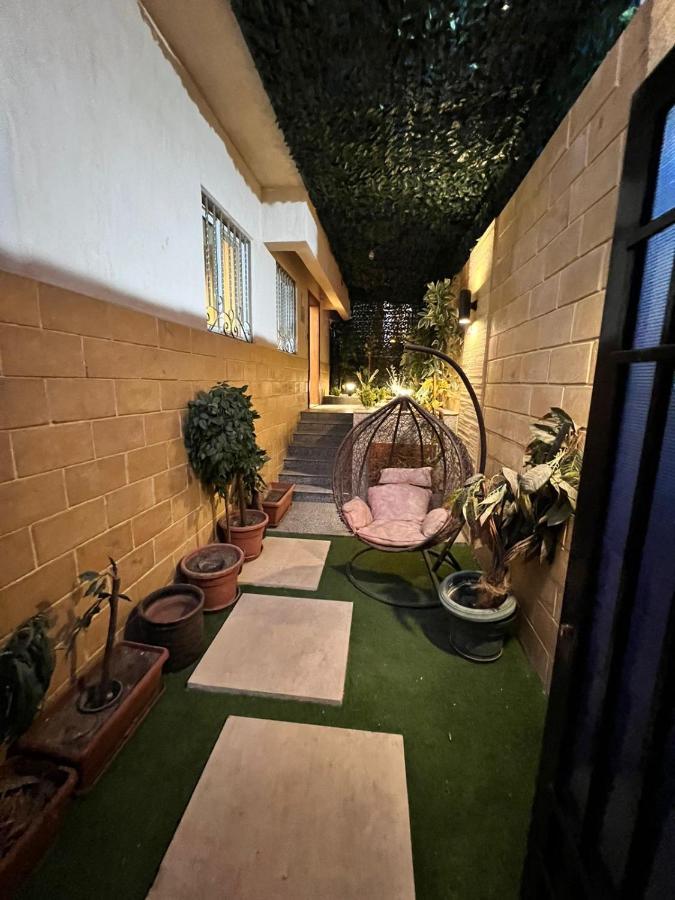 Luxury Flat With Garden And Private Entrance شقة فاخرة بحديقة و مدخل خاص Каир Экстерьер фото