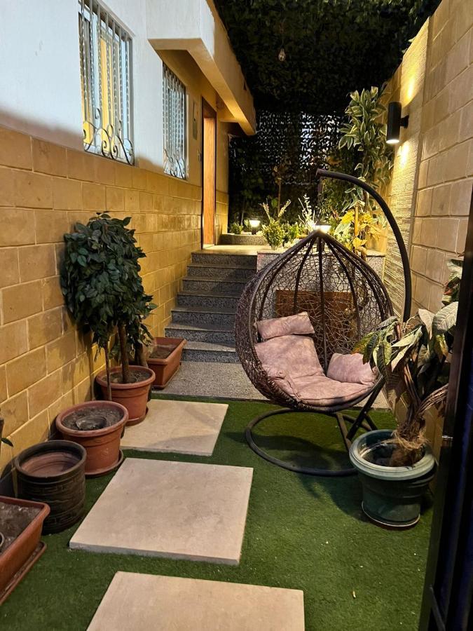 Luxury Flat With Garden And Private Entrance شقة فاخرة بحديقة و مدخل خاص Каир Экстерьер фото